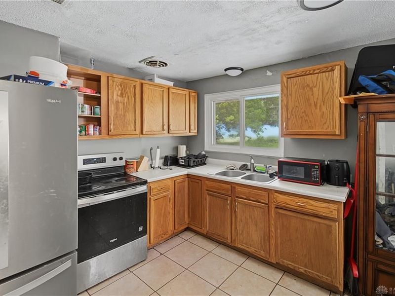 621 Bonnycastle Avenue, Englewood, OH 45322 Photo 4