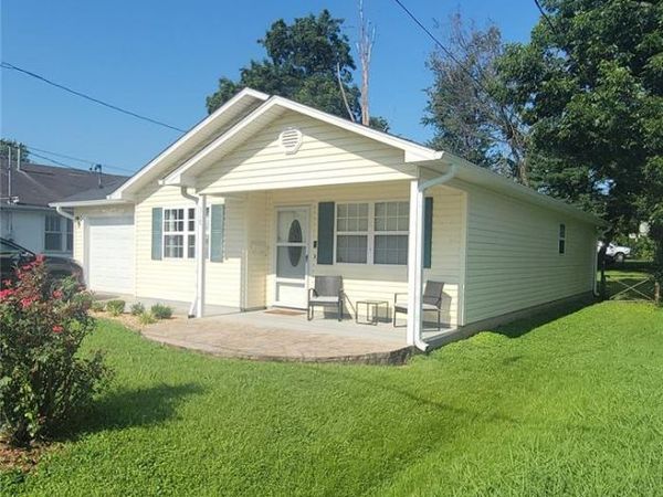 318 S Sassafras Street , Dexter, MO 63841