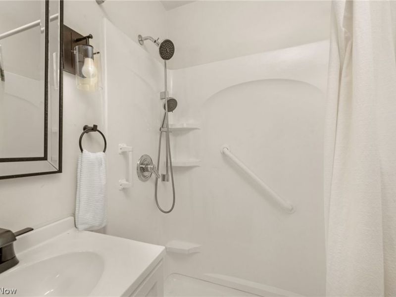 2348 Buena Vista Drive , Wickliffe, OH 44092 Photo 35