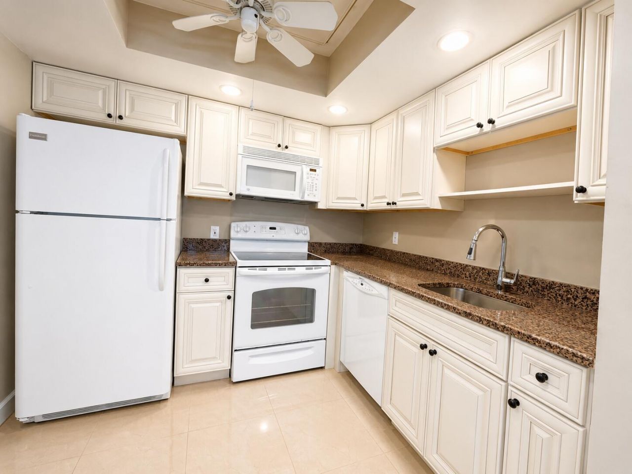 446 Saxony J Way, Unit 446, Delray Beach, FL 33446 Photo