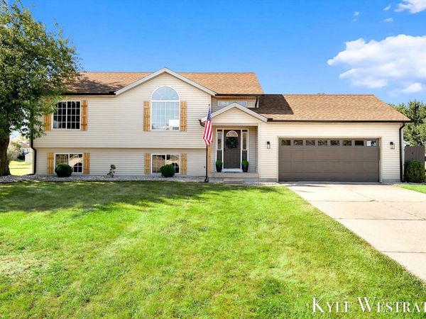 11538 Barkton Drive, Holland, MI 49424