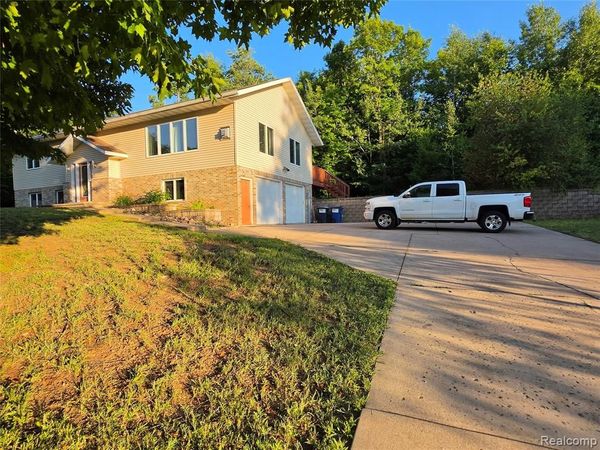 1901 Spruce Lane, Houghton, Mi 49931