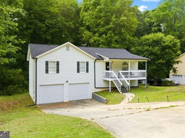 134 Landing Lane, Powder Springs, GA 30127