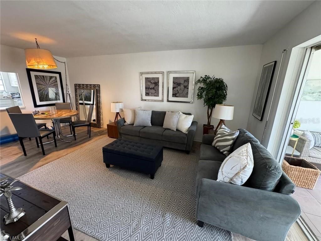 1900 Alamanda Drive , Unit 303, Naples, FL 34102 Photo