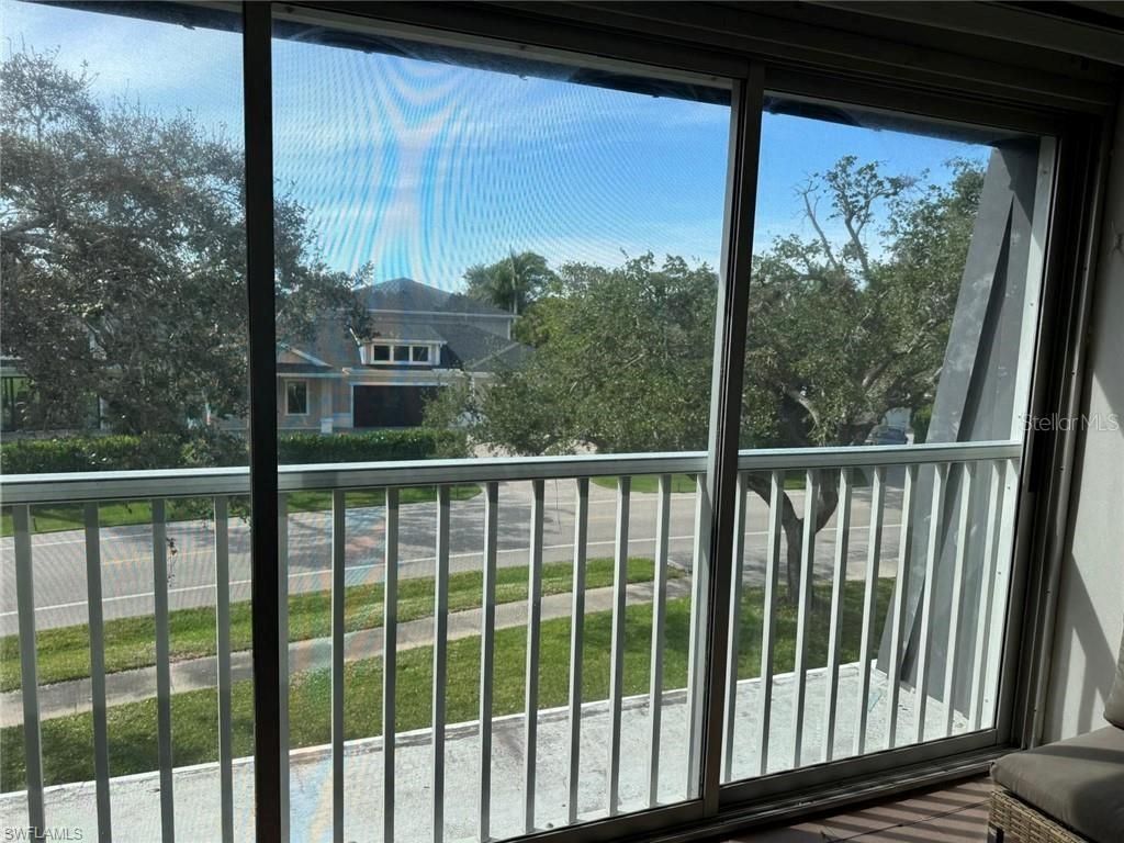 1900 Alamanda Drive , Unit 303, Naples, FL 34102 Photo