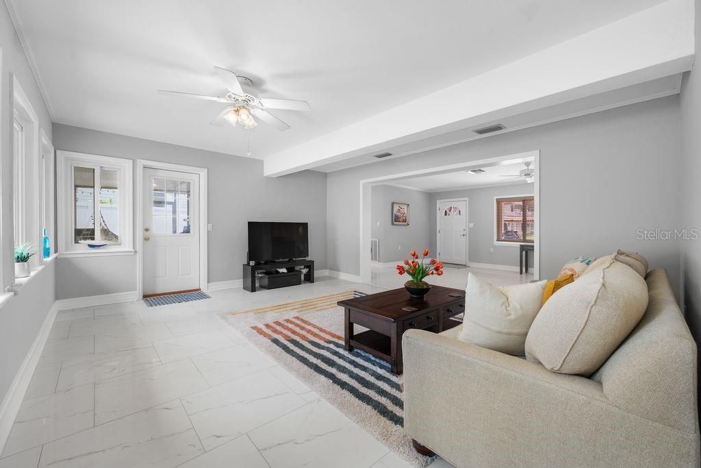 328 Bayview Drive Ne, Saint Petersburg, FL 33704 Photo