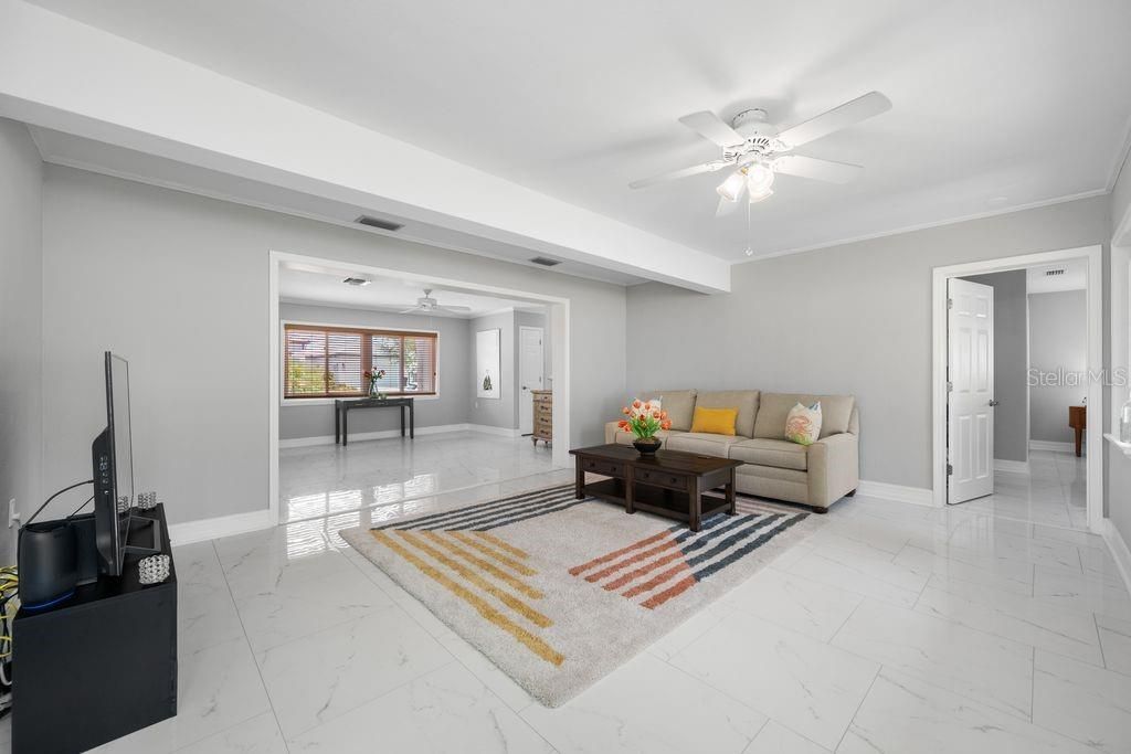 328 Bayview Drive Ne, Saint Petersburg, FL 33704 Photo