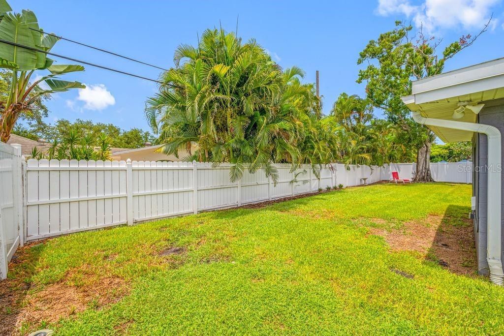 328 Bayview Drive Ne, Saint Petersburg, FL 33704 Photo