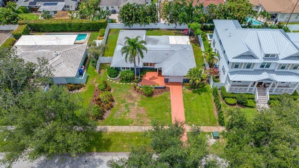 328 Bayview Drive Ne, Saint Petersburg, FL 33704 Photo