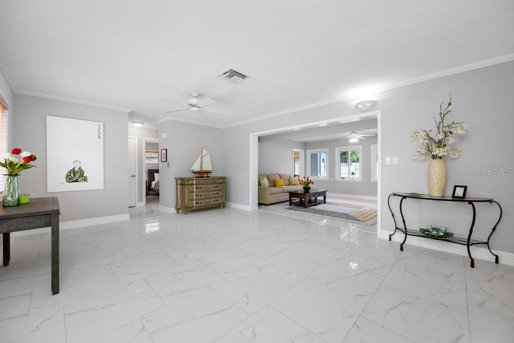 328 Bayview Drive Ne, Saint Petersburg, FL 33704 Photo