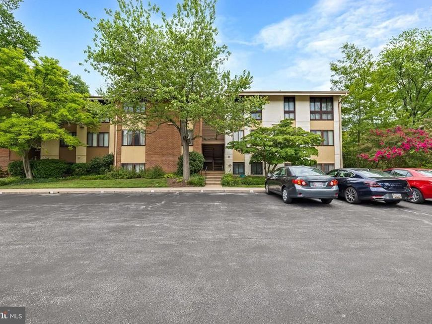 11 Hamill Road, Unit 11E, Baltimore, MD 21210 Main Photo