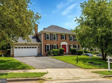 8995 PARLIAMENT DRIVE, BURKE, VA 22015