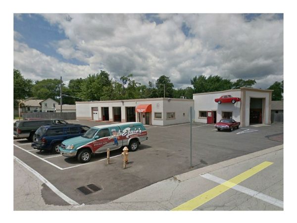 7800 N 2nd St, Machesney Park, IL 61115