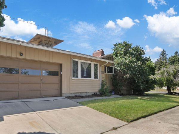 1212 S Ferrall Ct, Spokane, WA 99202