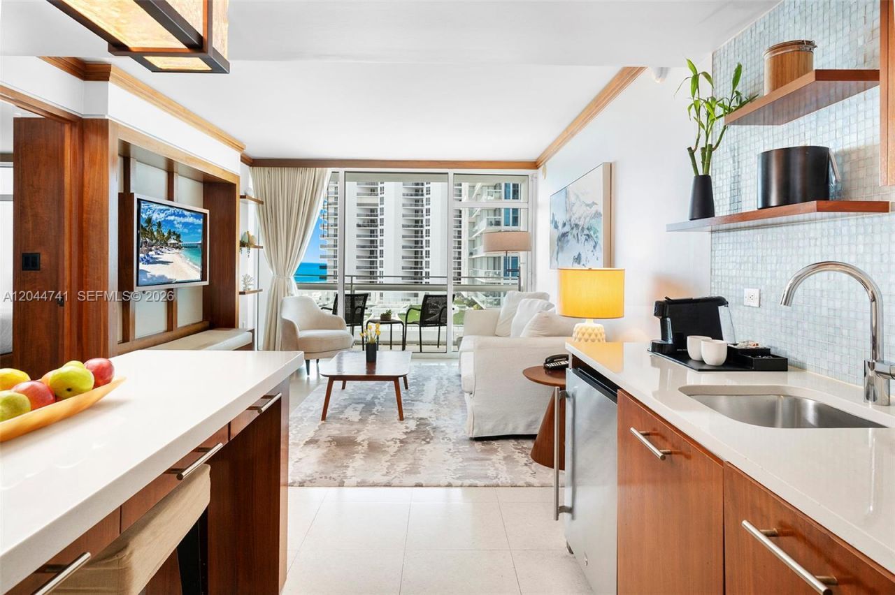 Please Call For Address, Unit 910, Miami Beach, FL 33141 Photo