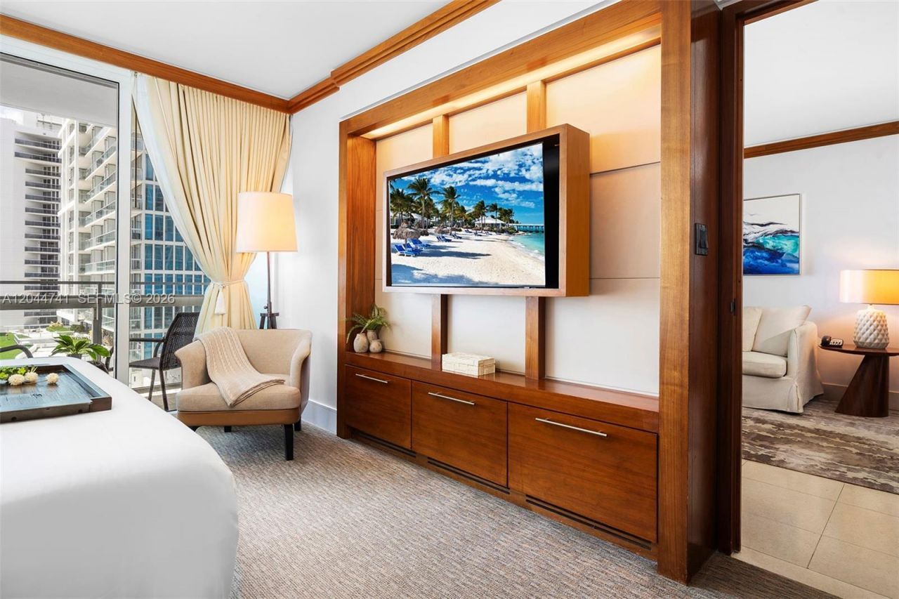 Please Call For Address, Unit 910, Miami Beach, FL 33141 Photo