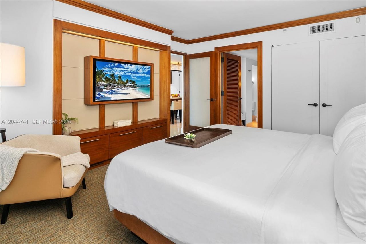 Please Call For Address, Unit 910, Miami Beach, FL 33141 Photo