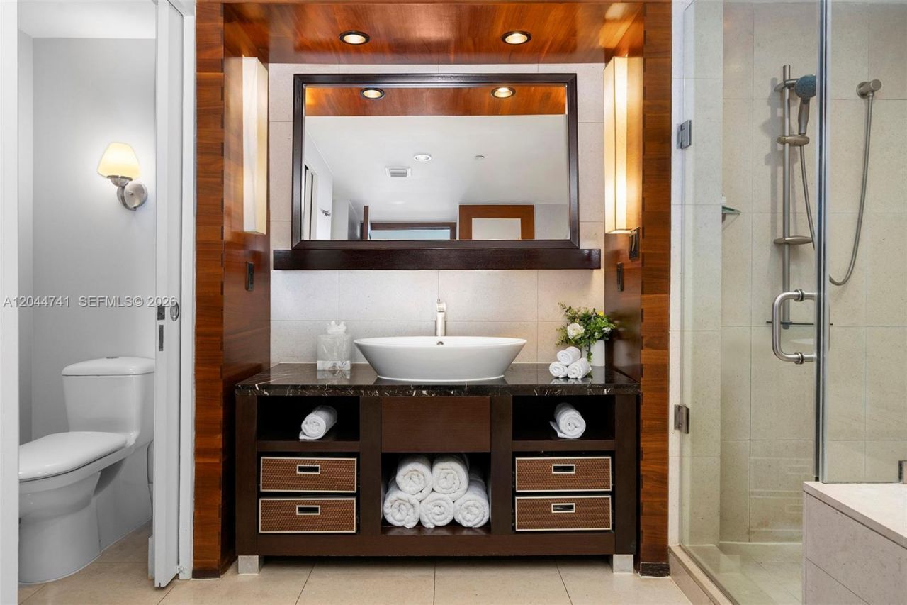 Please Call For Address, Unit 910, Miami Beach, FL 33141 Photo