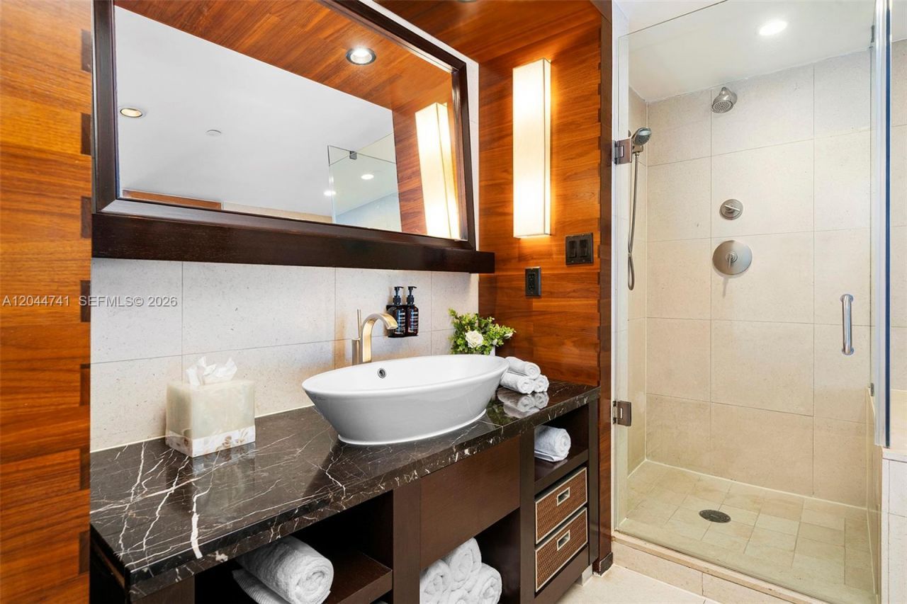 Please Call For Address, Unit 910, Miami Beach, FL 33141 Photo