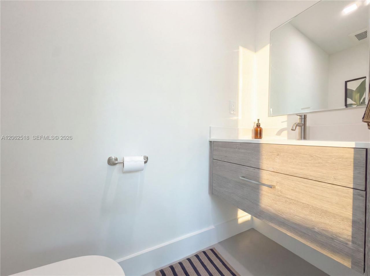916 NE 4th St , Fort Lauderdale, FL 33301 Photo