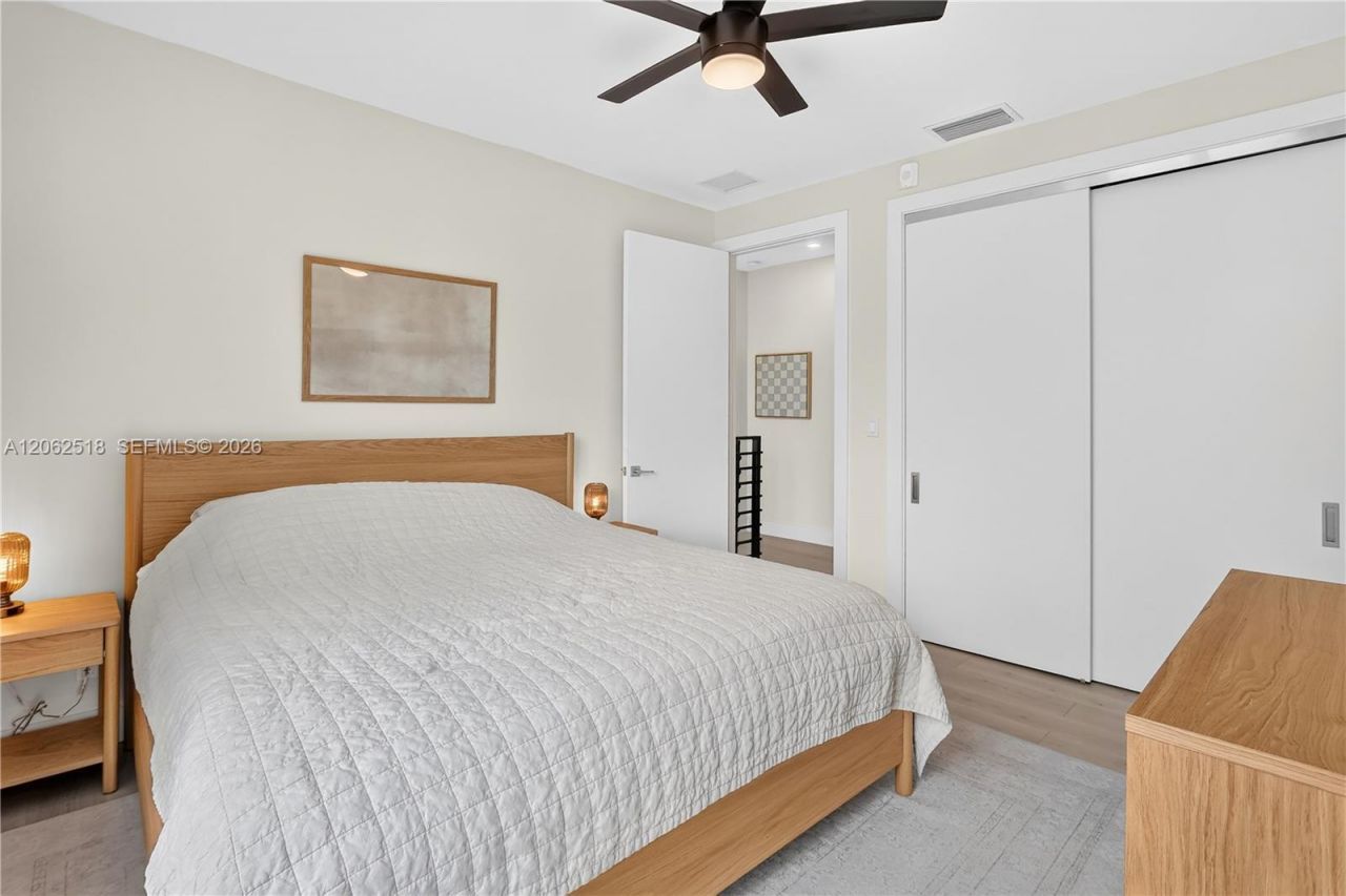 916 NE 4th St , Fort Lauderdale, FL 33301 Photo