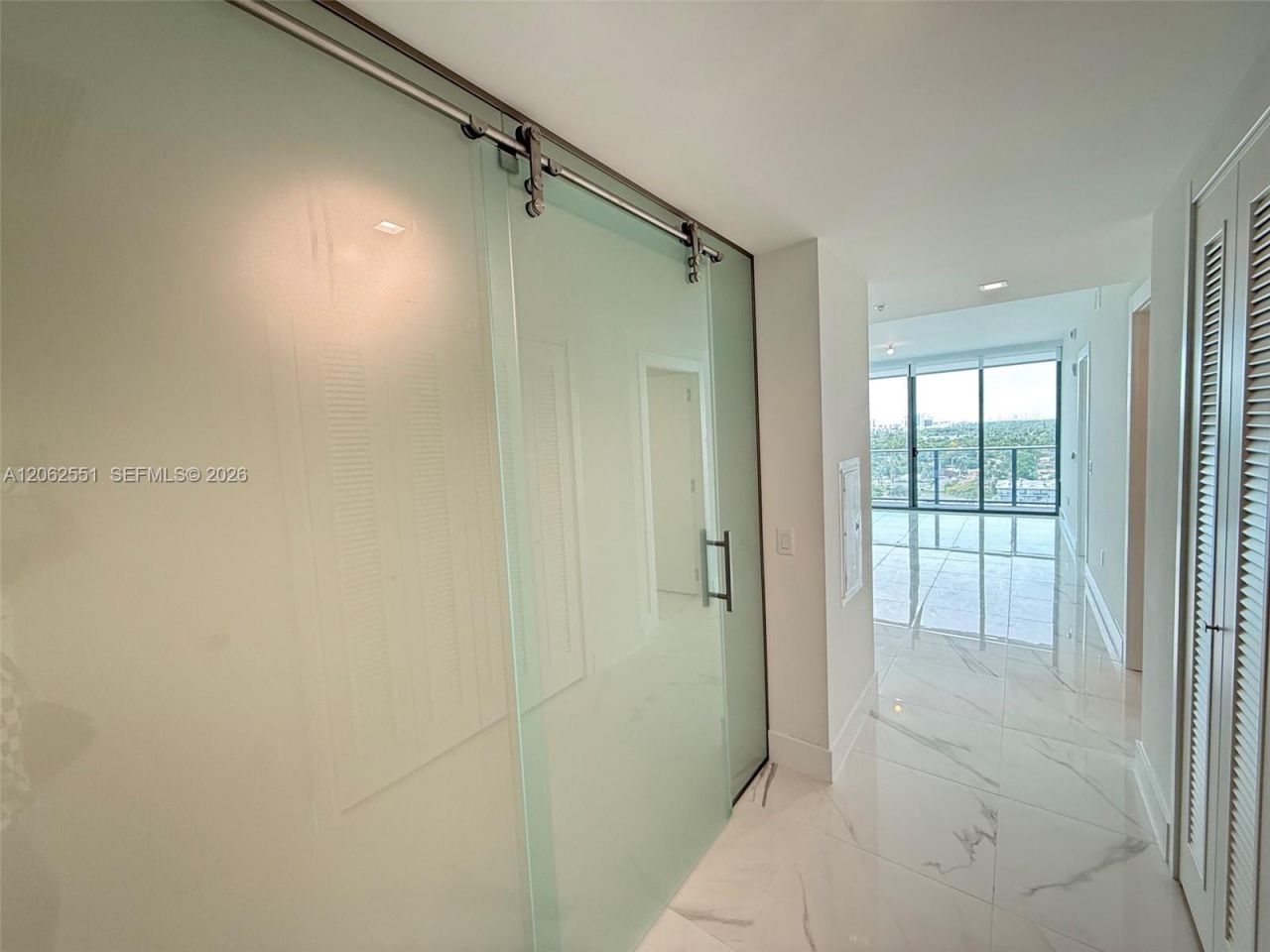 1170 E Hallandale, Unit 1106, Hallandale Beach, FL 33009 Photo