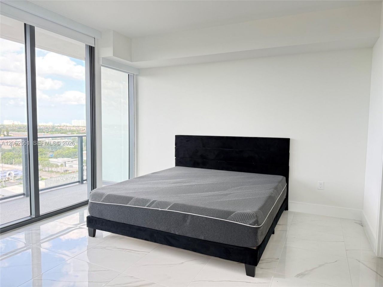 1170 E Hallandale, Unit 1106, Hallandale Beach, FL 33009 Photo