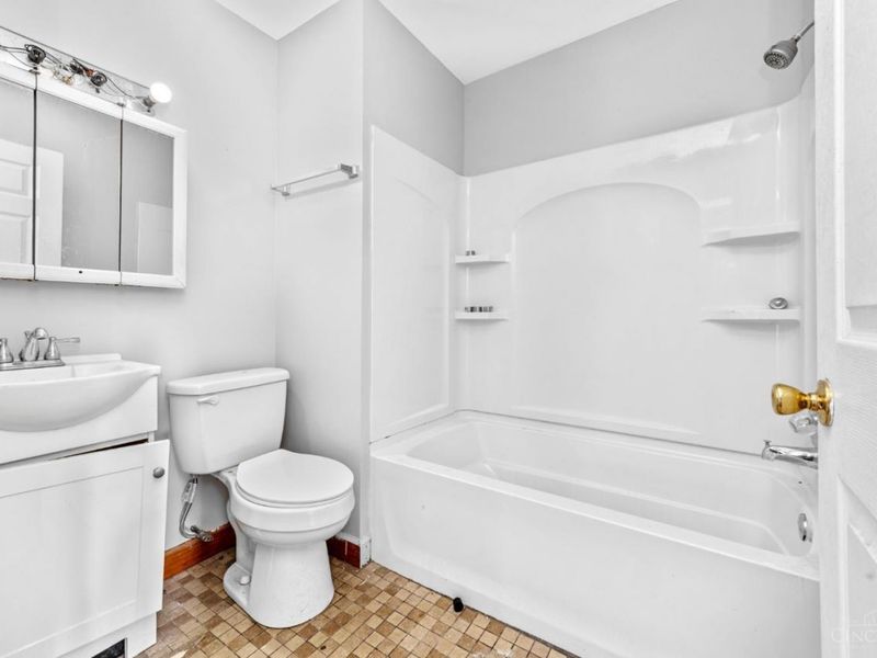 5117 Carthage Avenue, Cincinnati, OH 45212 Photo 8