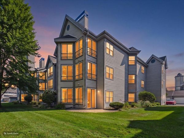 5383 Mariners Cove Drive, Unit 405, Madison, WI 53704