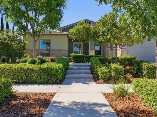 13529 Stonethwaite Lane, Bakersfield, CA 93311