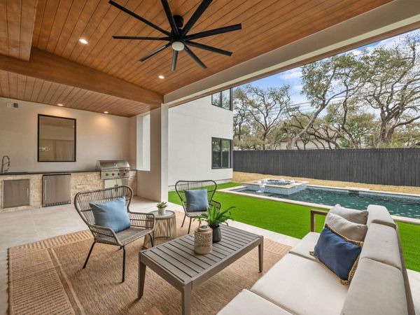 4216 Deepwoods DR, Austin, TX 78731