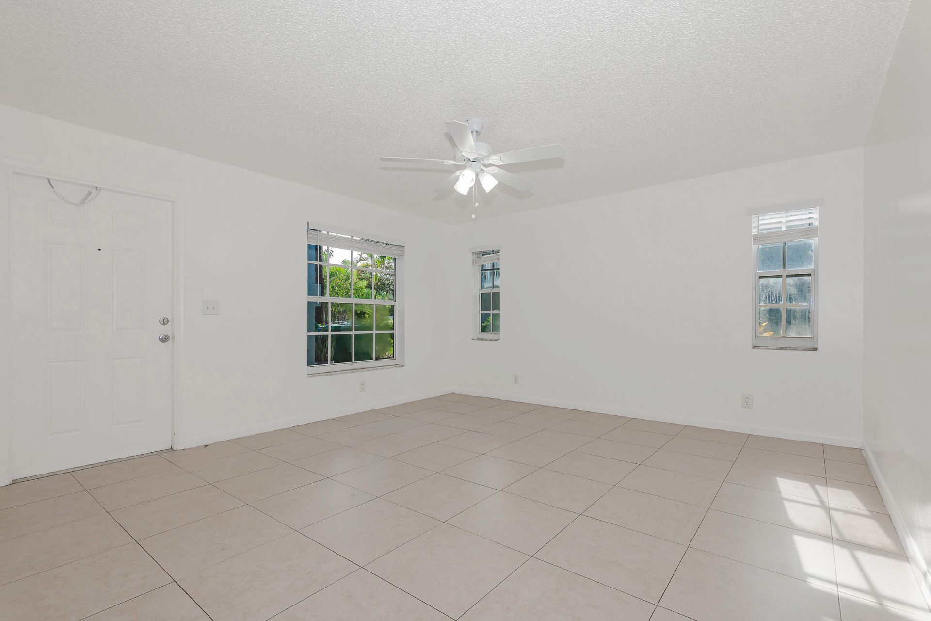 8830 W Sample Road, Unit 3, Coral Springs, FL 33065 Photo