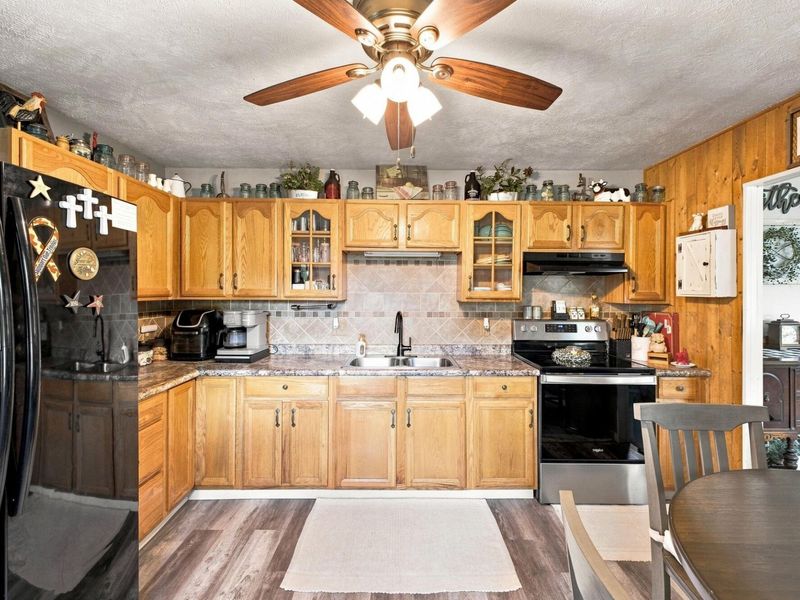 796 Central Drive , Marion, OH 43302 Photo 11
