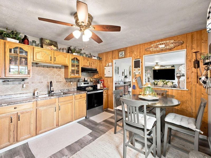 796 Central Drive , Marion, OH 43302 Photo 12