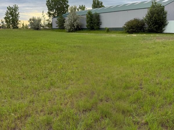 2601 44TH Street N, Grand Forks, ND 58203