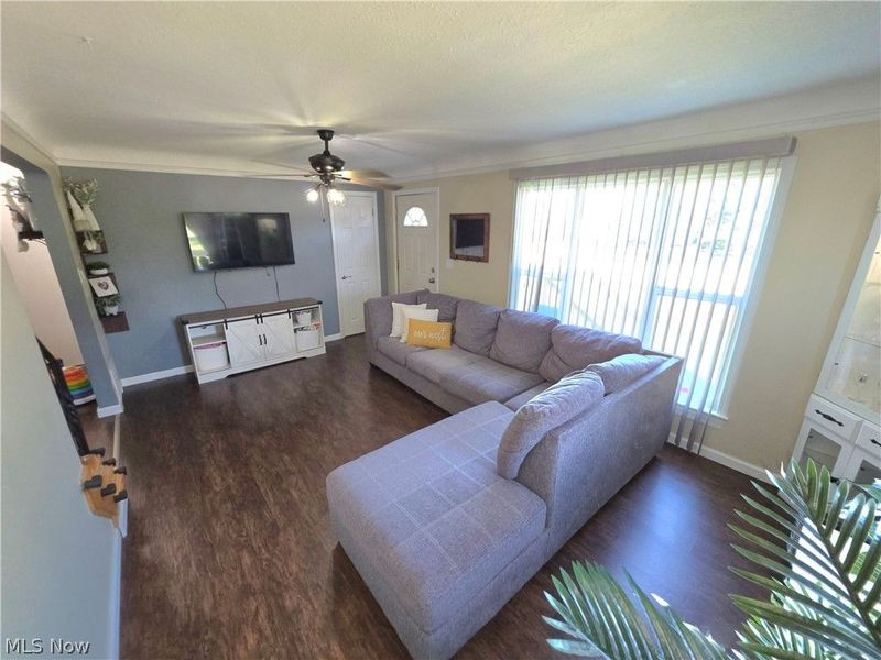 230 E 288th Street , Willowick, OH 44095 Photo 3
