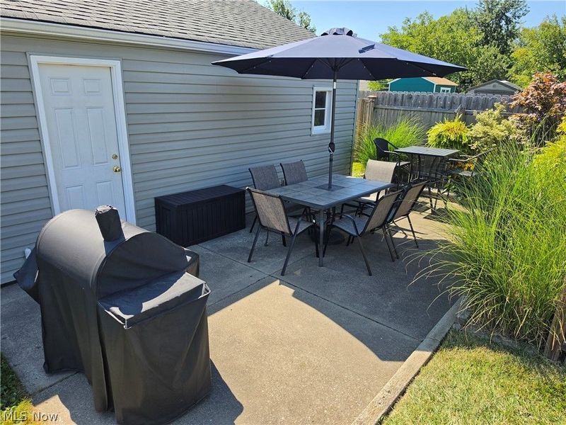 230 E 288th Street , Willowick, OH 44095 Photo 5
