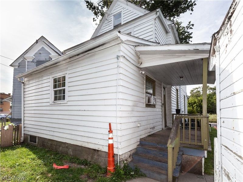 700 W 17th Street , Lorain, OH 44052 Photo 5