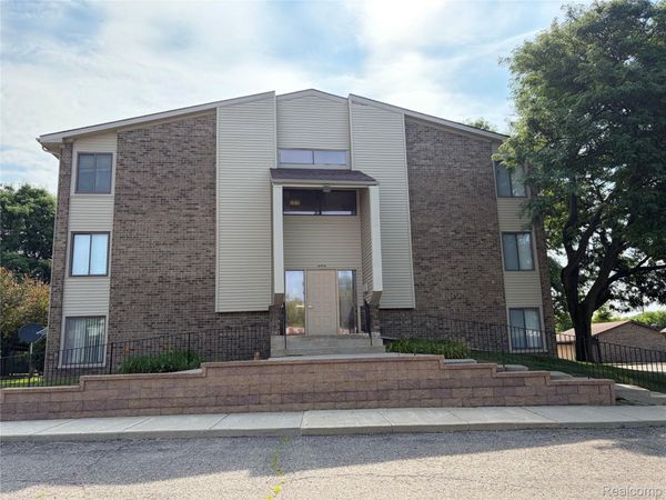 30445 W 14 Mile Road, Farmington Hills, Mi 48334