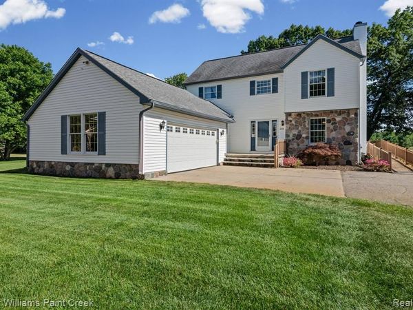 246 Nicklas Court, Oxford Township, Mi 48371