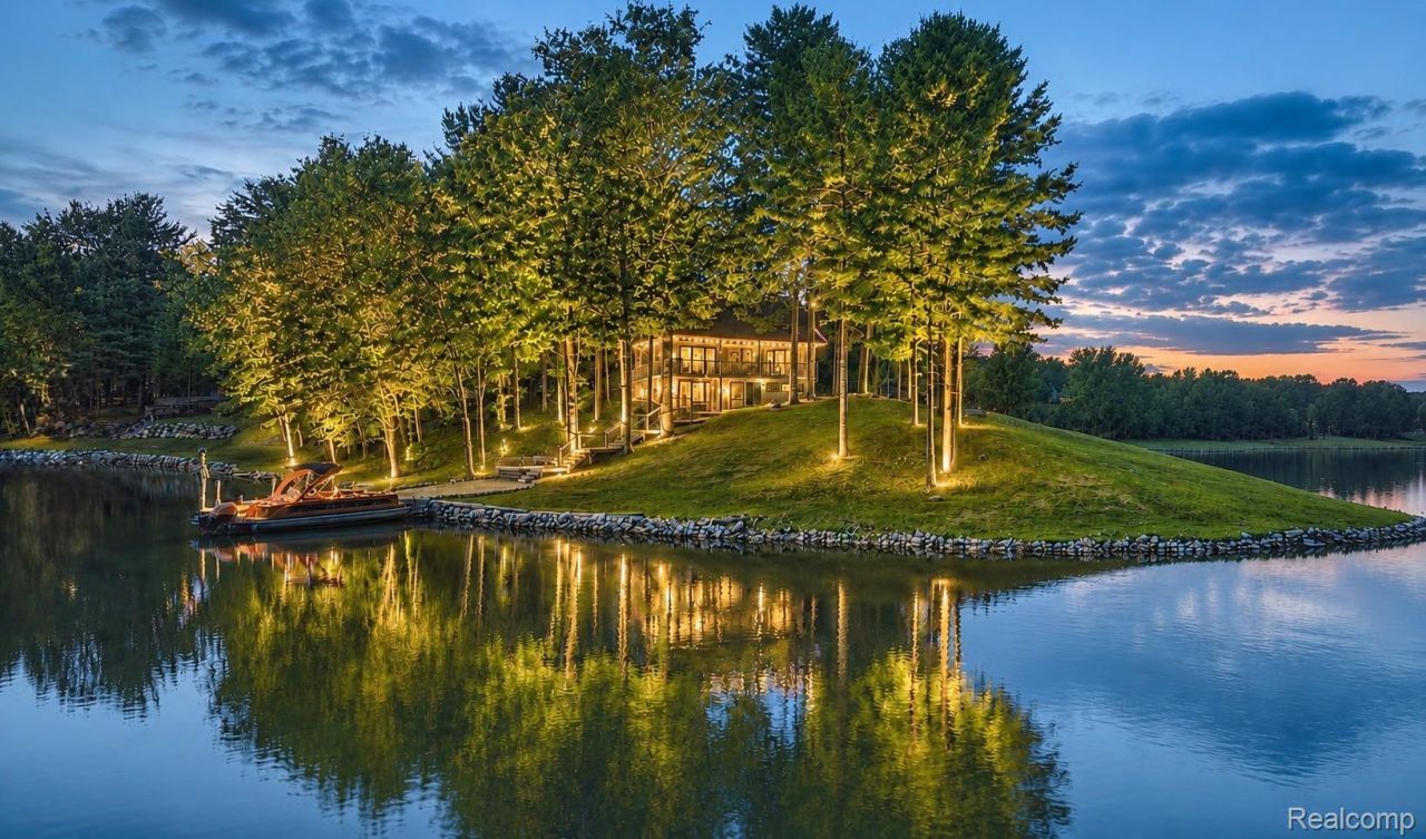 2380 Islanders Way, Gladwin, Mi 48624 Main Photo