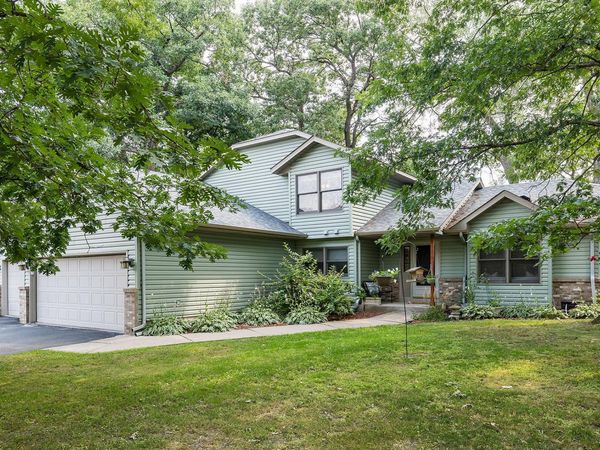 570 Dorland Road S, Maplewood, MN 55119