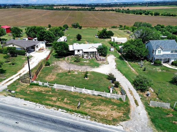 11615 N State Highway 123 Highway, Seguin, TX 78155