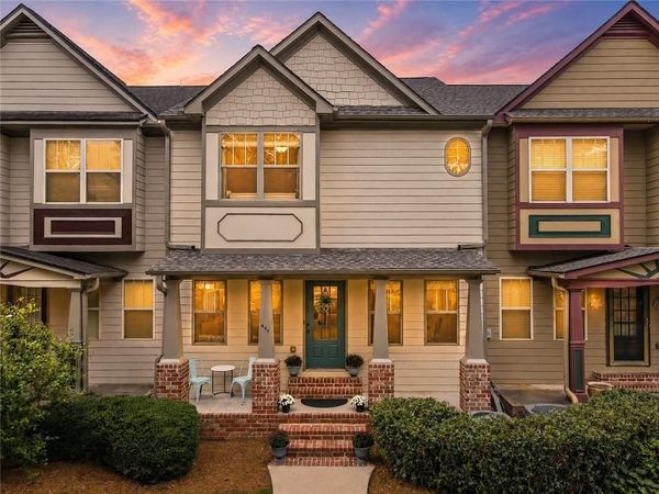 405 Royal Crescent Lane E, Canton, GA 30115