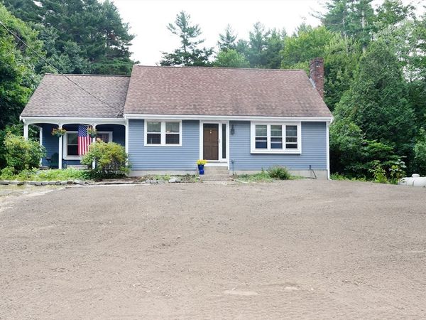 136 Taylor St, Pembroke, MA 02359