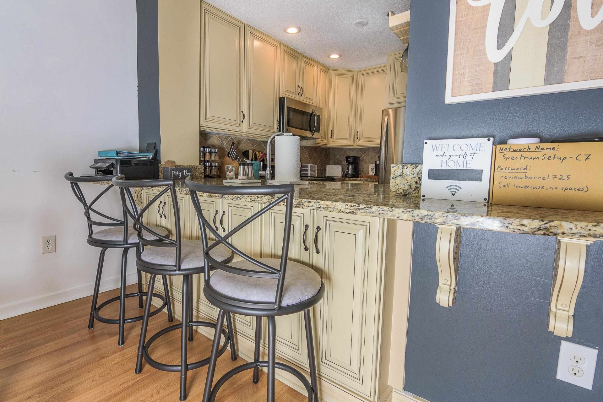 410 Melrose Pl. Photo 12