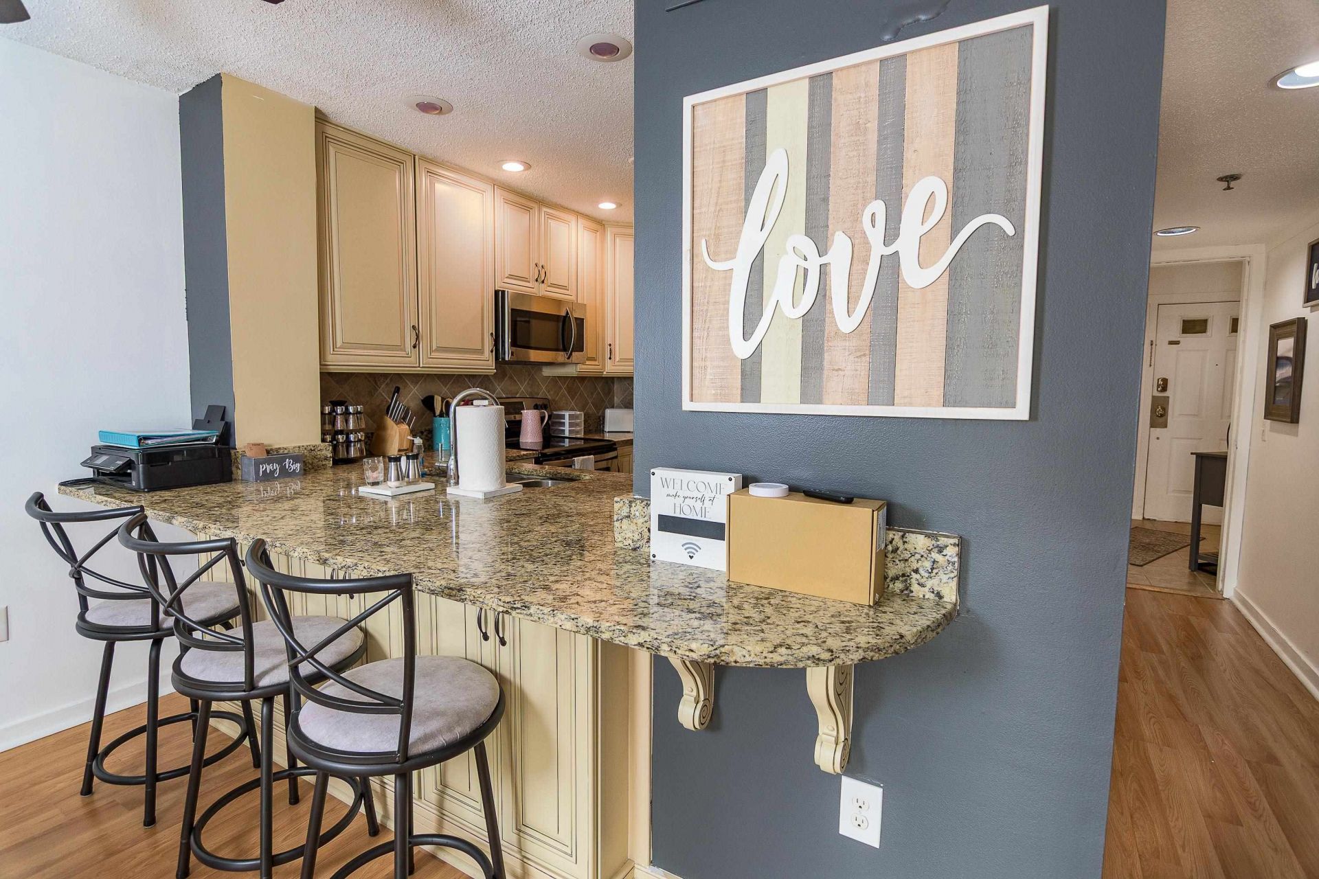 410 Melrose Pl. Photo 14