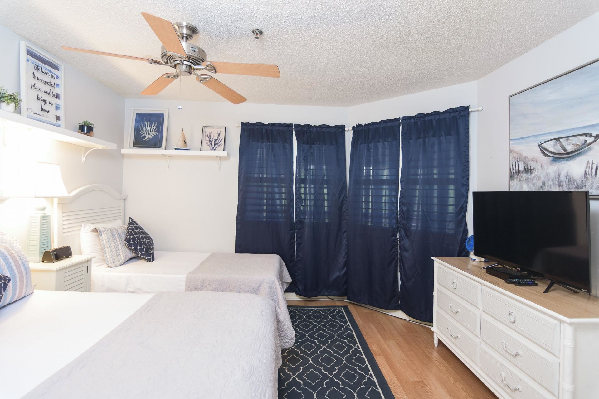 410 Melrose Pl. Photo 29
