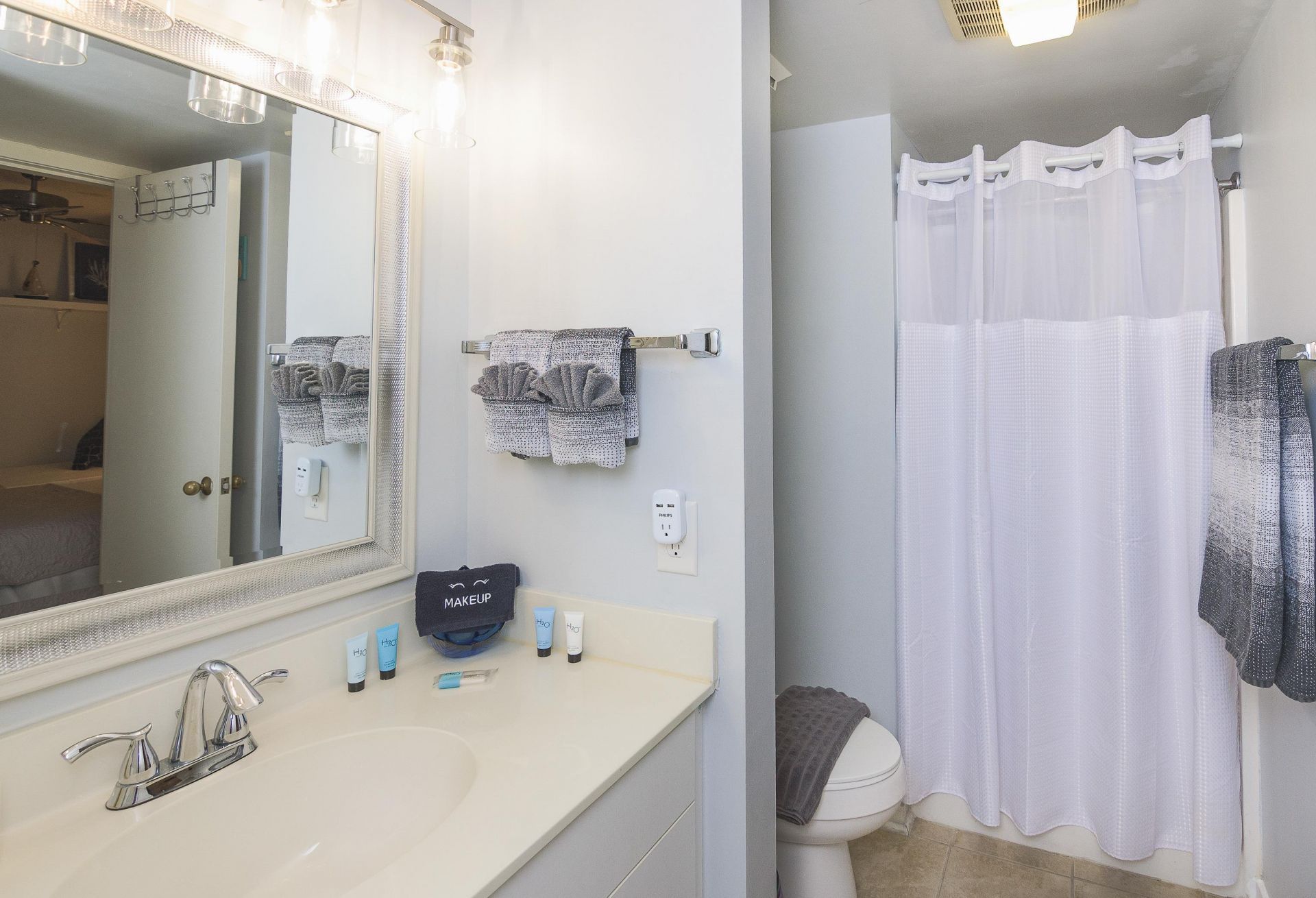 410 Melrose Pl. Photo 33