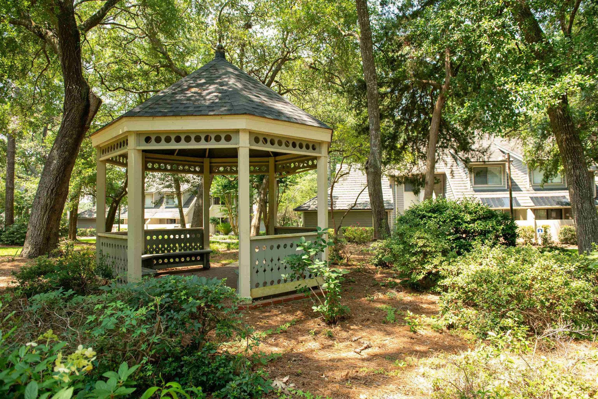 410 Melrose Pl. Photo 52